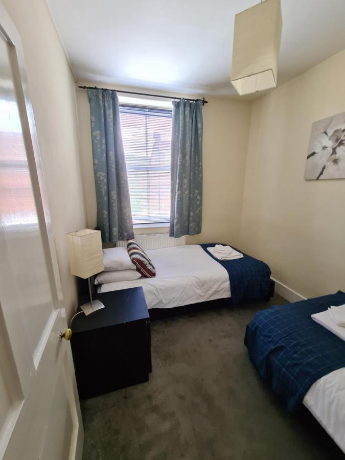 Ty Morgan'S Apartments Рейъдър Екстериор снимка