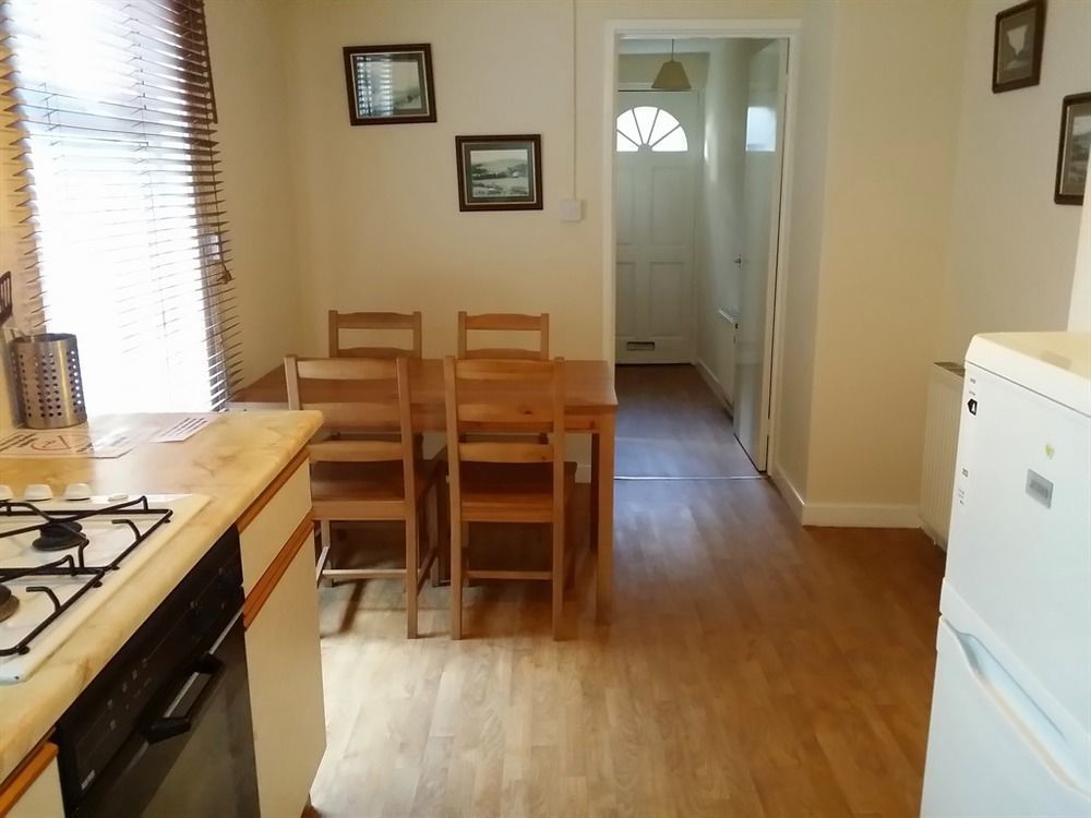 Ty Morgan'S Apartments Рейъдър Екстериор снимка