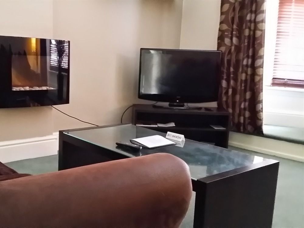 Ty Morgan'S Apartments Рейъдър Екстериор снимка